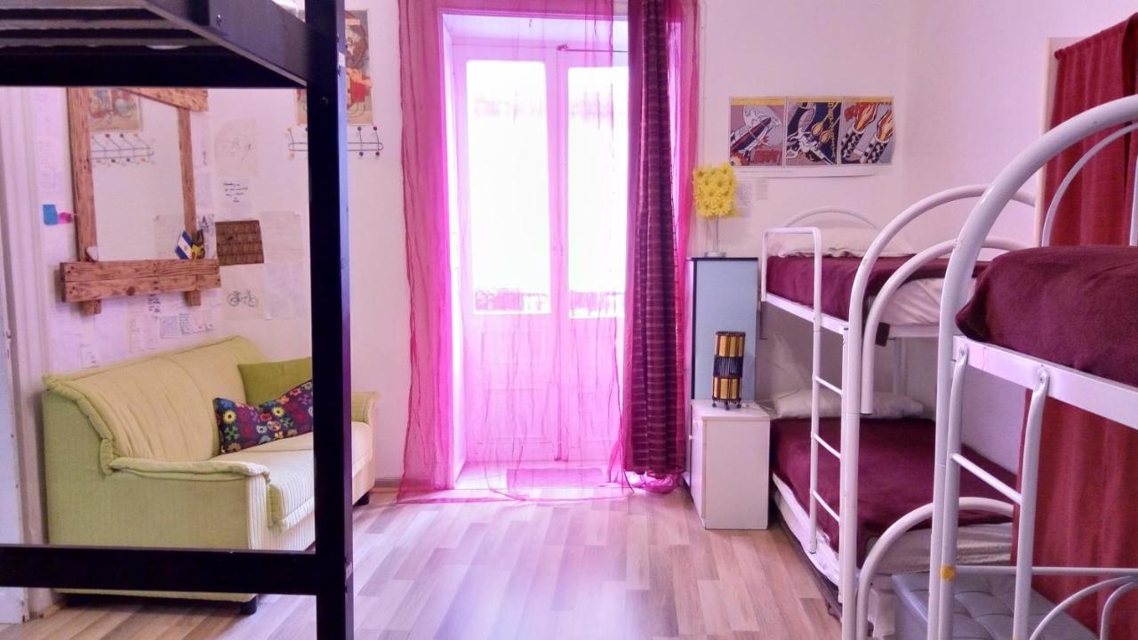Pensión Kaleidos